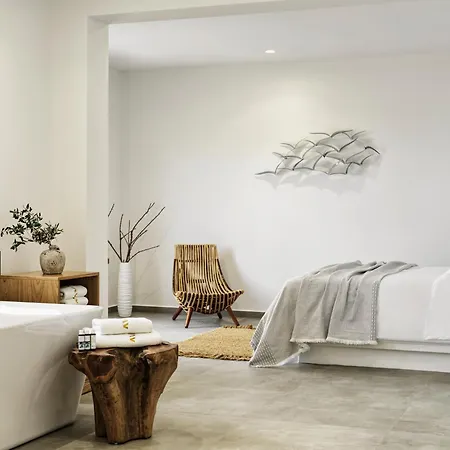 Avaton Hotel *