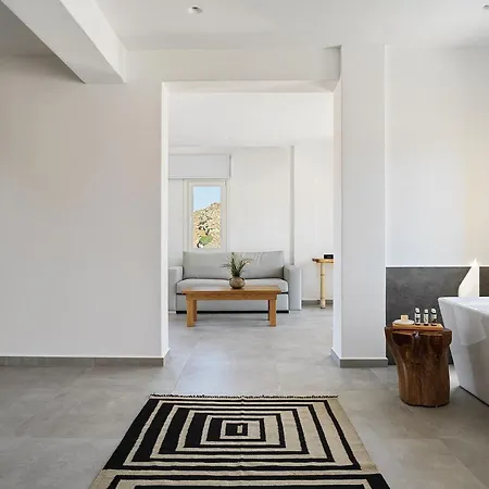 Hotel Avaton *
